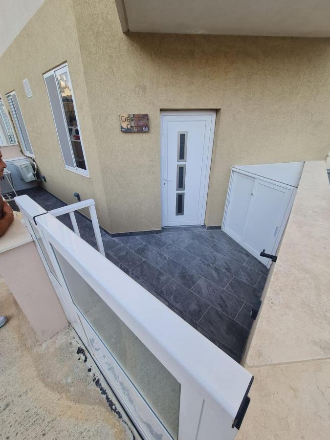 Crescent Corner Apartment St. Paul's Bay Exterior photo